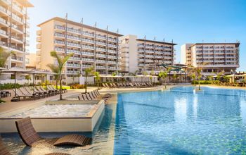 The main pool at Dreams Mazatlan