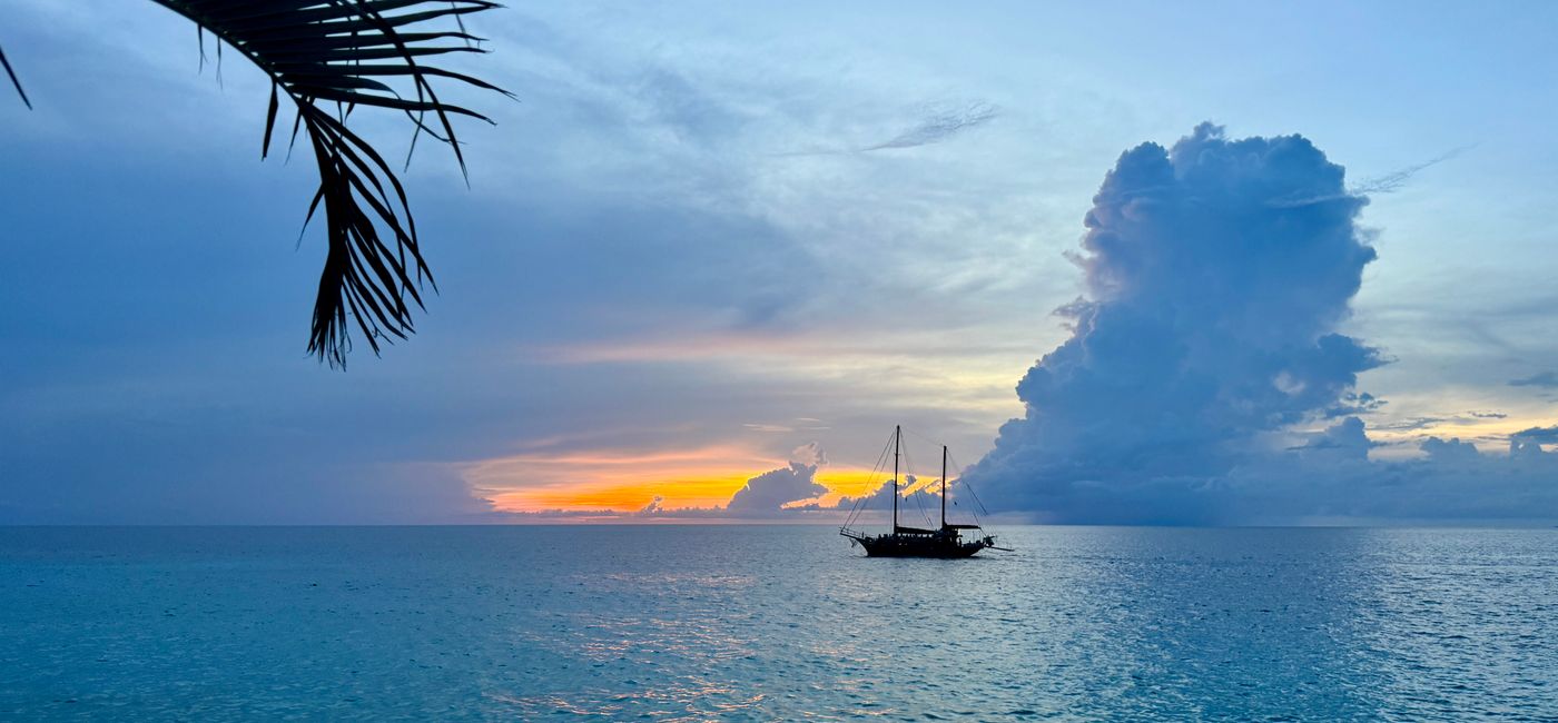 Image: A sunset on the Caribbean Sea viewed from Bonaire. (Photo Credit: Nicole Edenedo)