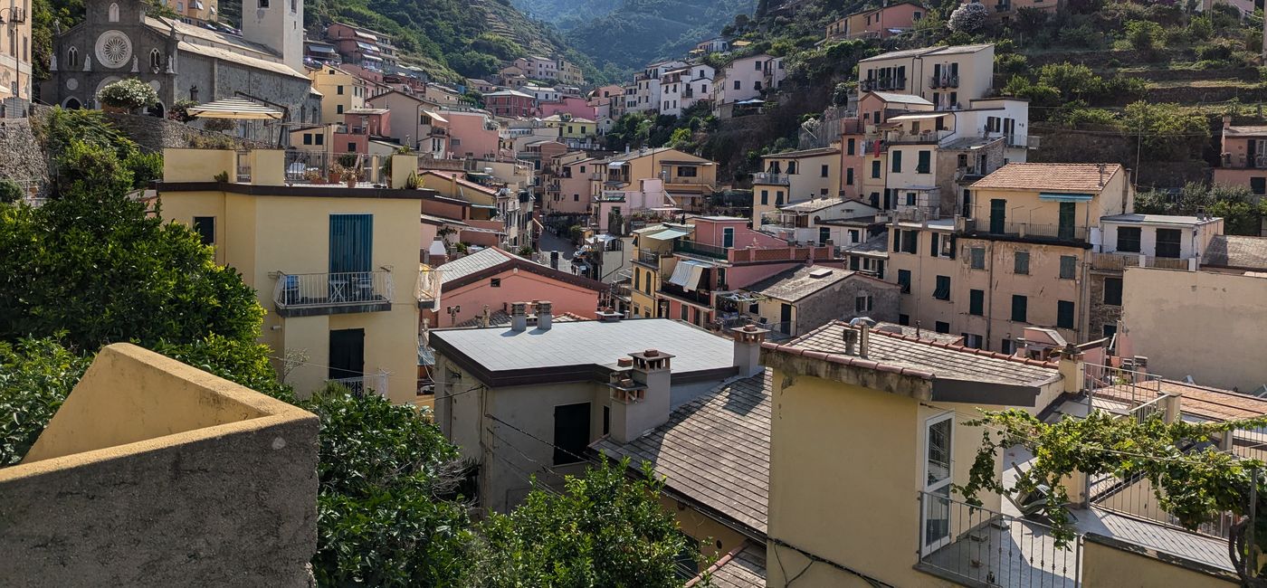 Image: Cinque Terre Italy (Photo Credit: Eric Bowman)