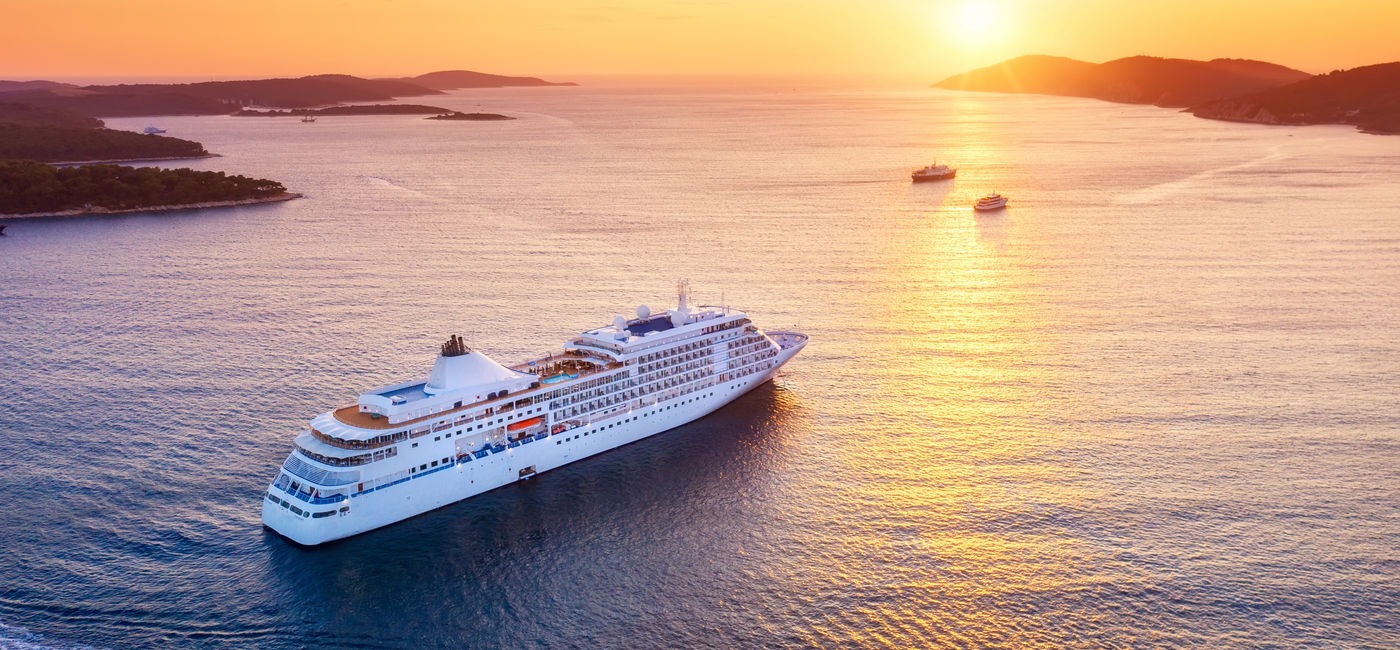 Image: The cruise industry is growing—and travel advisors will be critical to success (Photo Credit: Adobe)