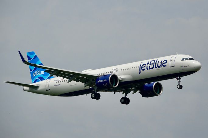 Jetblue A321 plane.