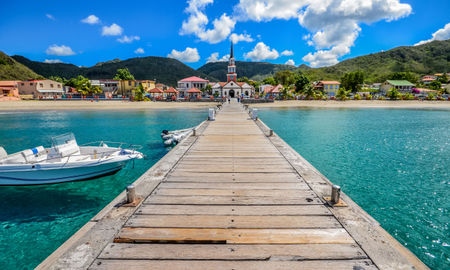 Anse d&#39;Arlet (photo via Damien VERRIER / iStock / Getty Images Plus)